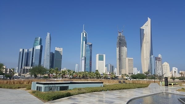 'الأرصاد': طقس حار نهاراً ومائل للحرارة ليلاً
