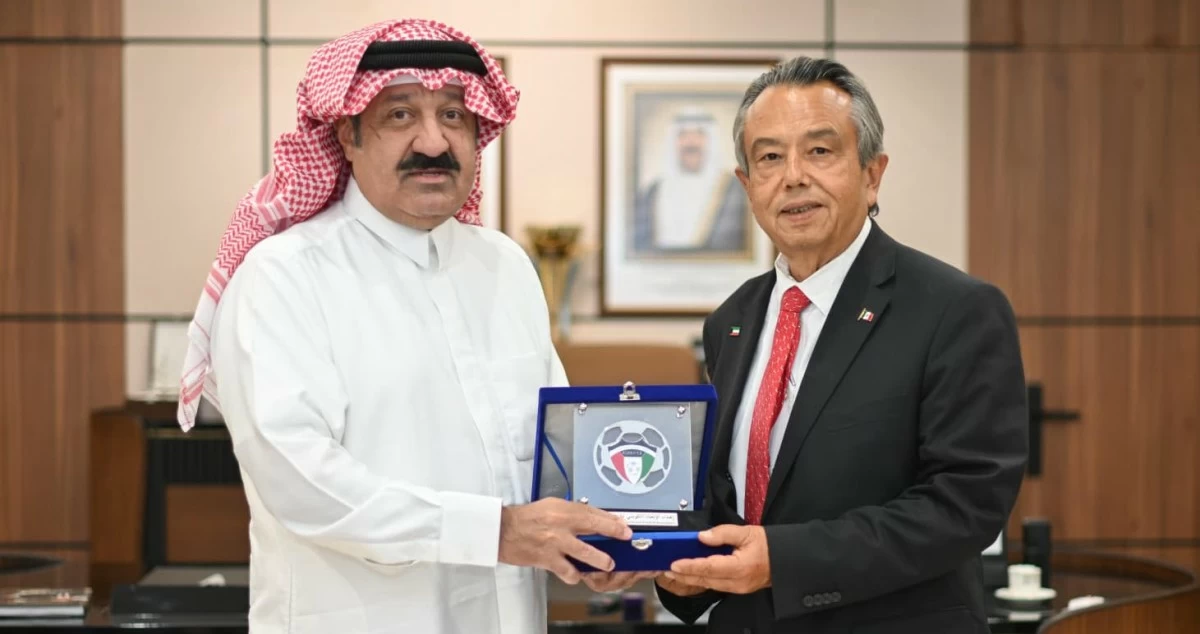 اليوسف إلى المكسيك لحضور افتتاح المونديال 