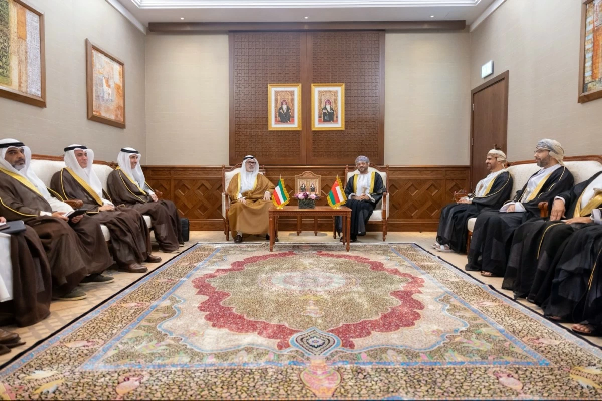 وزير الخارجية ونظيره العماني يبحثان تعزيز التعاون الثنائي وتطورات الأوضاع الإقليمية