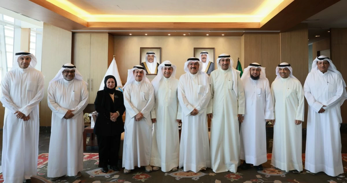 وزير التربية يبحث مع وفد جمعية الضباط المتقاعدين تعزيز التعاون والاستفادة من الخبرات الوطنية