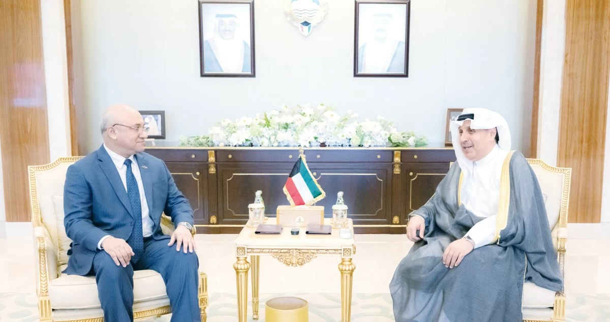 وزير 'الديوان' ناقش المستجدات مع سفيري بنغلاديش وبروناي