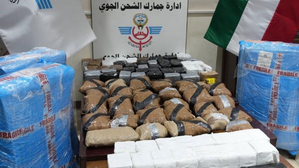'الجمارك' تحبط تهريب 86 كيلوغراماً من المخدرات عبر شحنة أمتعة شخصية قادمة من المملكة المتحدة