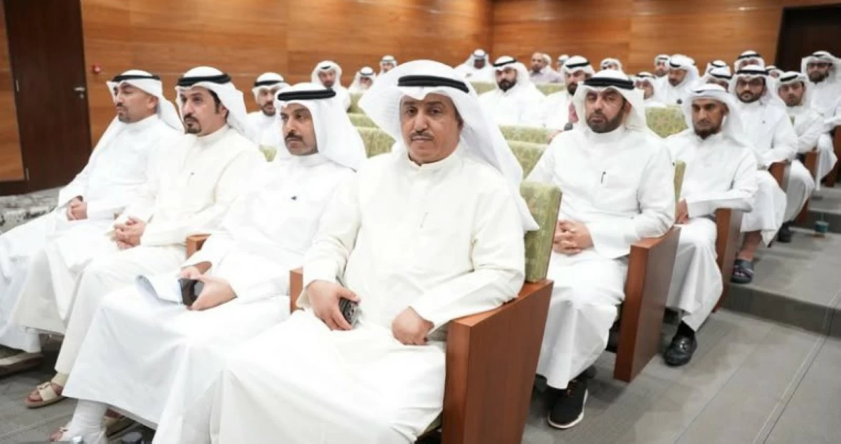 رئيس 'الخبراء' يبحث مع منتسبي الإدارة تطوير العمل ضمن مبادرة 'شركاء العمل والنجاح'