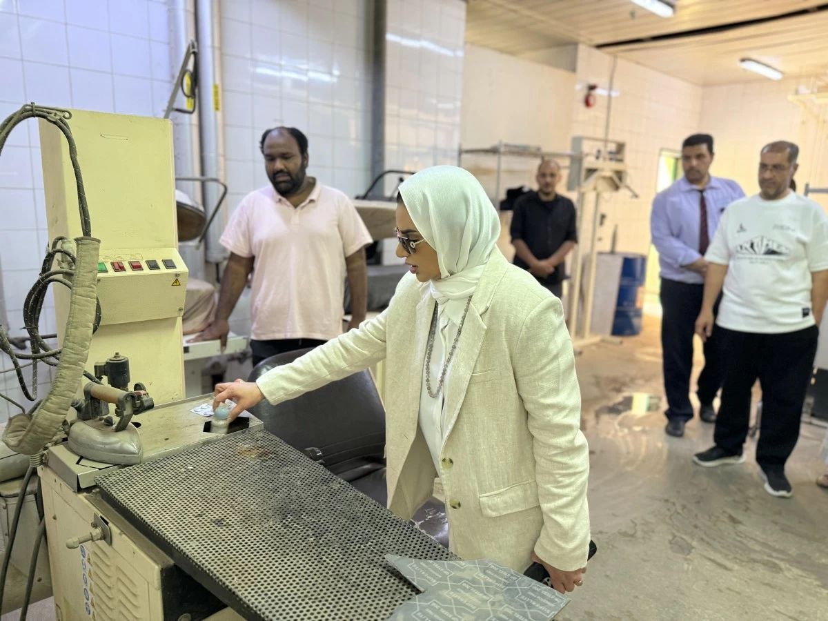 وزيرة 'الشؤون' تُحيل مسؤولين إلى التحقيق خلال زيارة مفاجئة لمركز رعاية