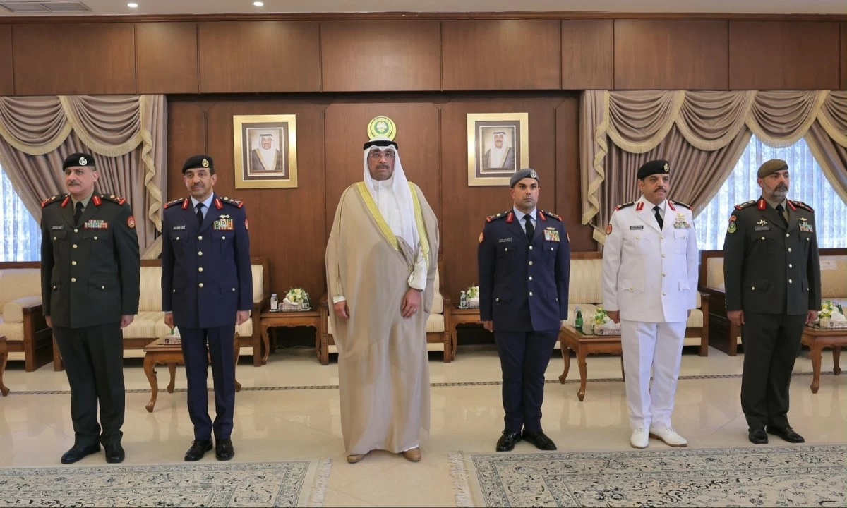 وزير الدفاع للدفعة الأولى من العنصر النسائي: انضمامكن للقوات المسلحة مسؤولية وطنية كبير