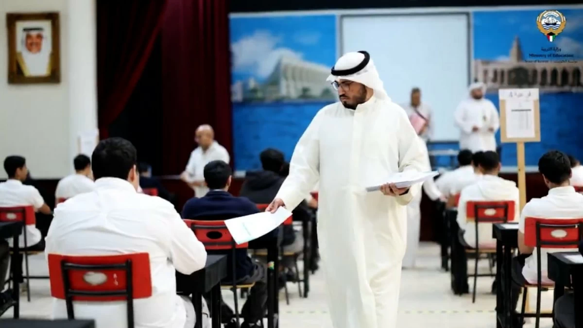 وزير التربية يتفقد لجان الصف الثاني عشر: تسخير الإمكانات لضمان انتظام الامتحانات وسلامة إجراءاتها