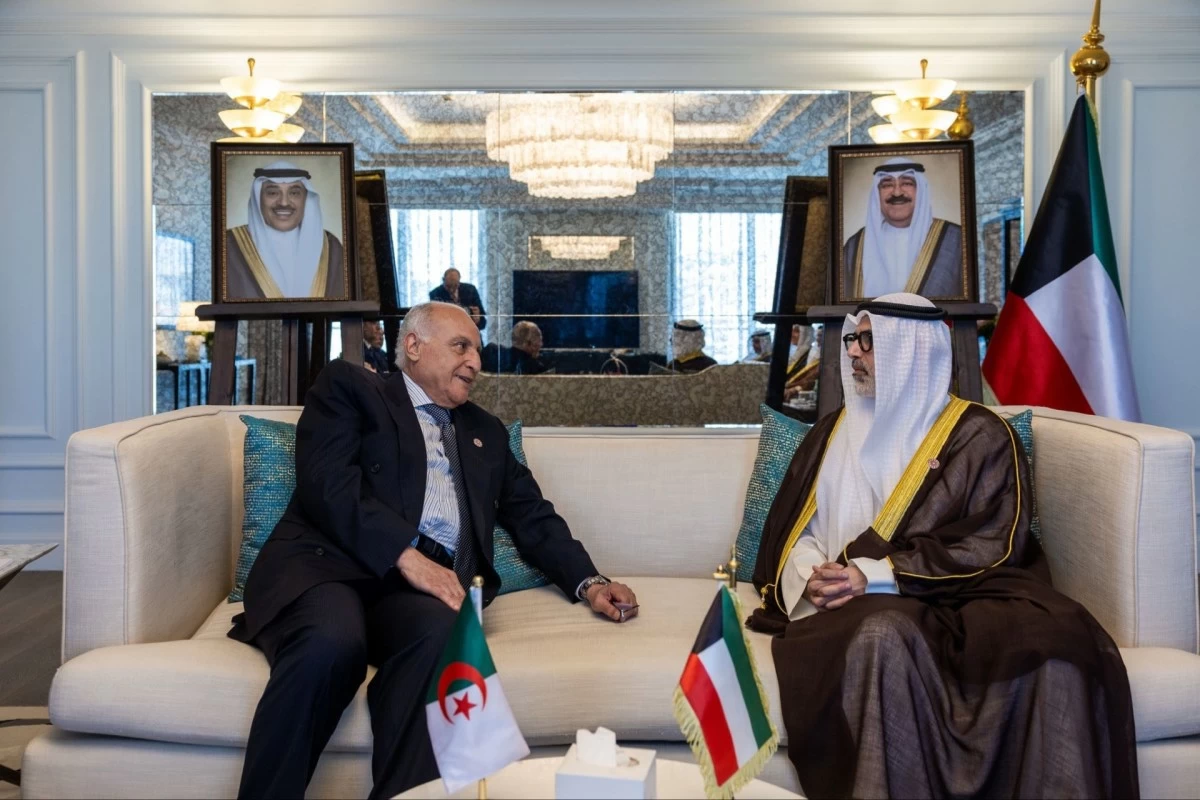 وزير الخارجية يترأس وفد الكويت في الاجتماعين التشاوري والوزاري العربي بالأردن