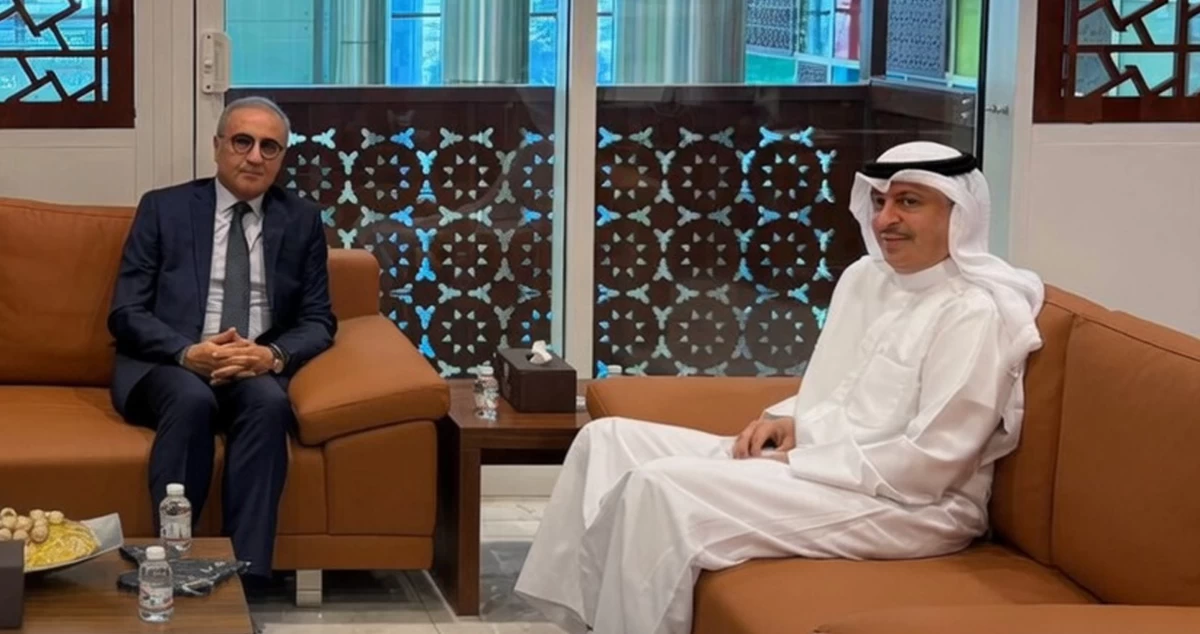 وزير التجارة يبحث مع السفير التونسي تعزيز التعاون التجاري والاقتصادي