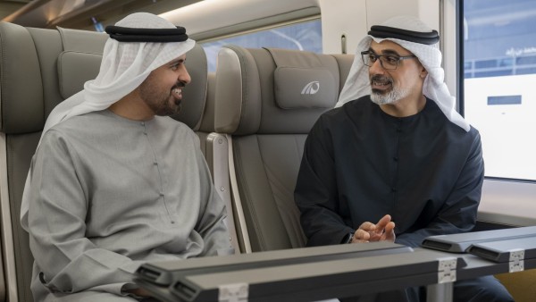 أبوظبي تدشّن محطة للسكك الحديدية... وأول قطار ركاب ينطلق نهاية يونيو الجاري
