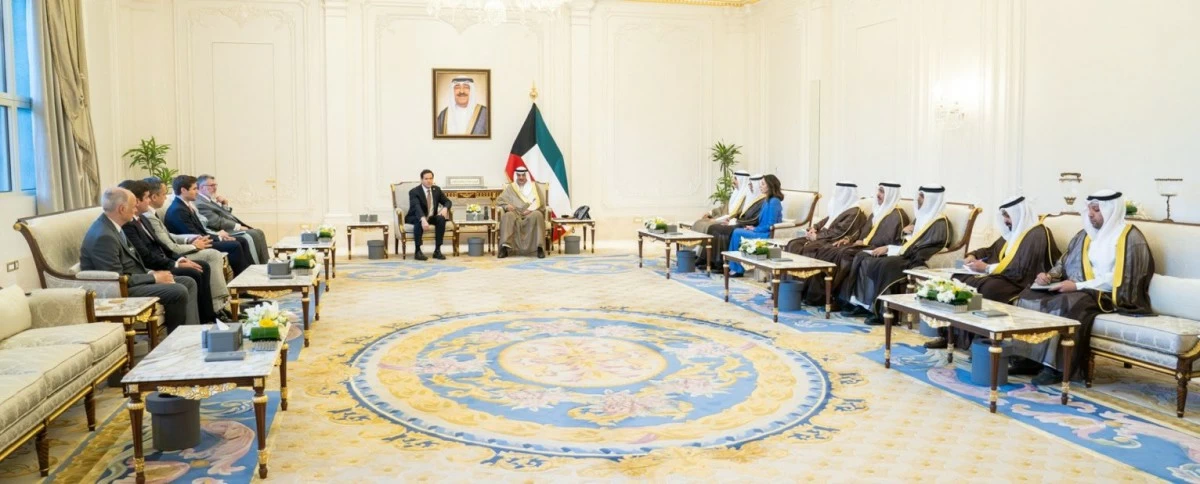 سمو ولي العهد يستقبل وزير الخارجية الأميركي