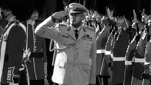 ‘الدفاع’ و’الخارجية’ تنعيان علي المؤمن… مسيرة جمعت بين …