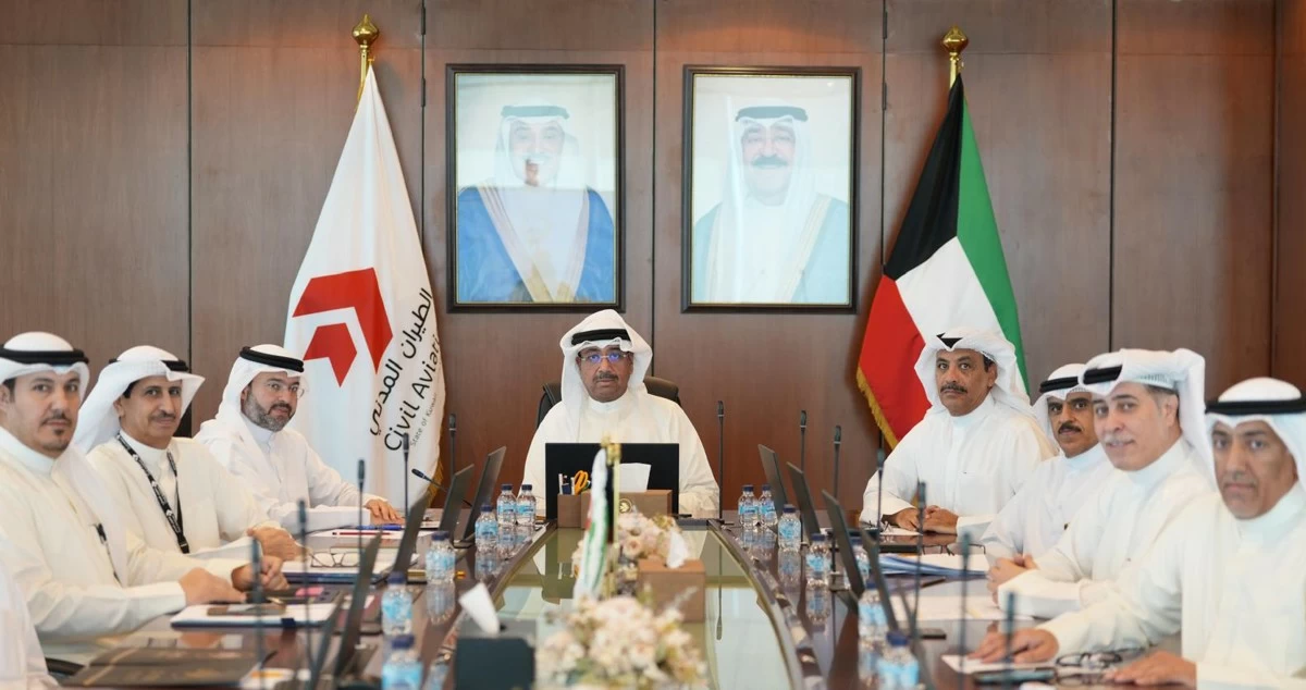 وزير الدفاع: تطوير منظومة الطيران المدني وتعزيز جاهزيتها بأعلى معايير الأمن والسلامة