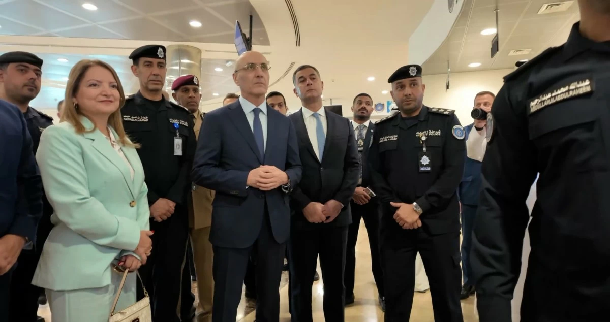 وزير الداخلية اللبناني يطلع على أحدث المنظومات الأمنية والتقنية في 'الجنسية' و'الأمن الجنائي'
