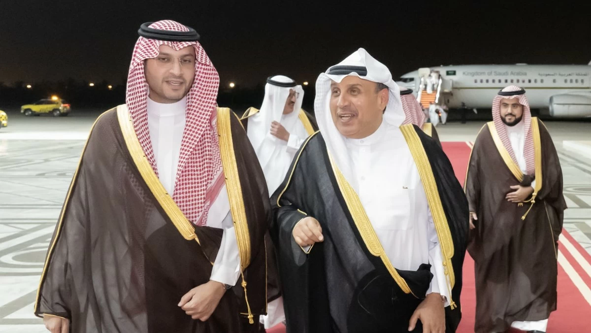وزير الدولة السعودي الأمير تركي بن محمد يصل إلى الكويت في زيارة رسمية 