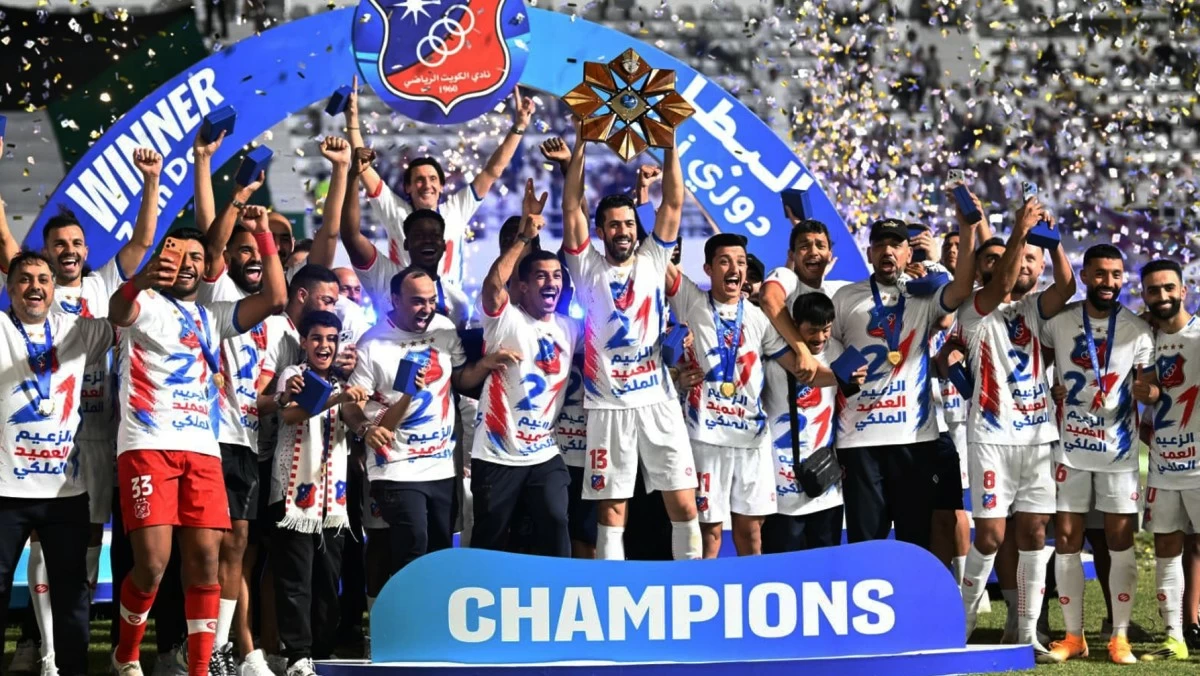 تتويج نادي الكويت بلقب دوري زين الممتاز لكرة القدم
