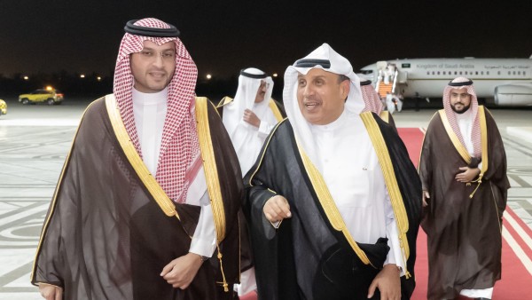 وزير الدولة السعودي الأمير تركي بن محمد يصل إلى الكويت في زيارة رسمية