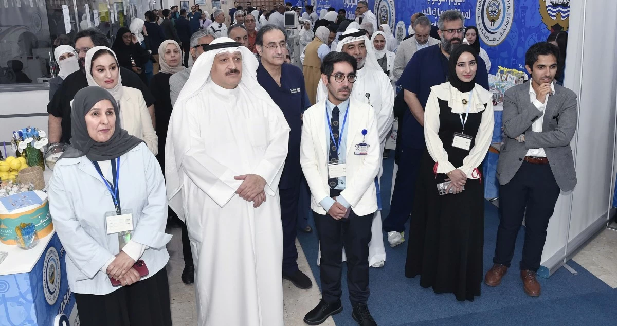 وزير الصحة يفتتح اليوم التوعوي في مستشفى مبارك الكبير