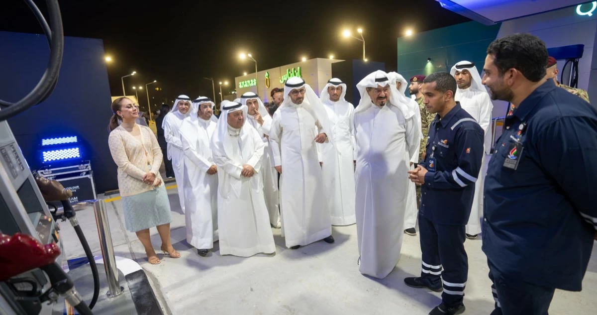 رئيس الوزراء يرعى افتتاح محطات وقود 'كيو أيت': القطاع النفطي يواصل النمو رغم التحديات