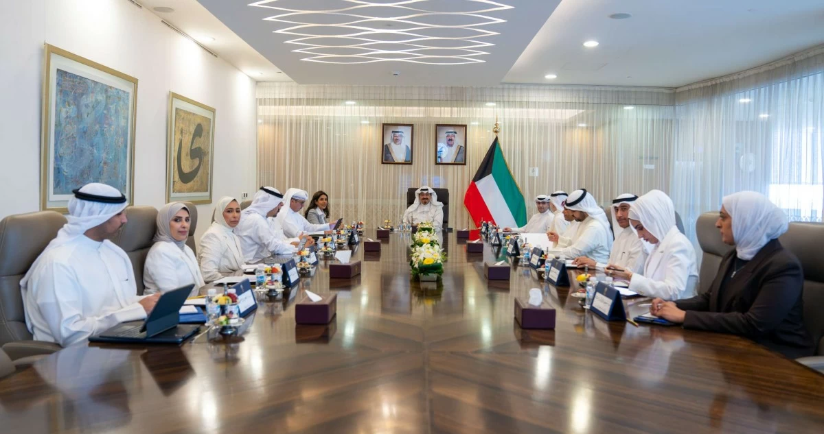 رئيس الوزراء يترأس اجتماع اللجنة الوزارية لمتابعة المشاريع التنموية الكبرى