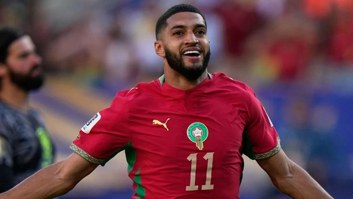 من صعوبة المشي إلى كأس العالم... 'الفيفا' يعرض قصة كفاح المغربي إسماعيل صيباري