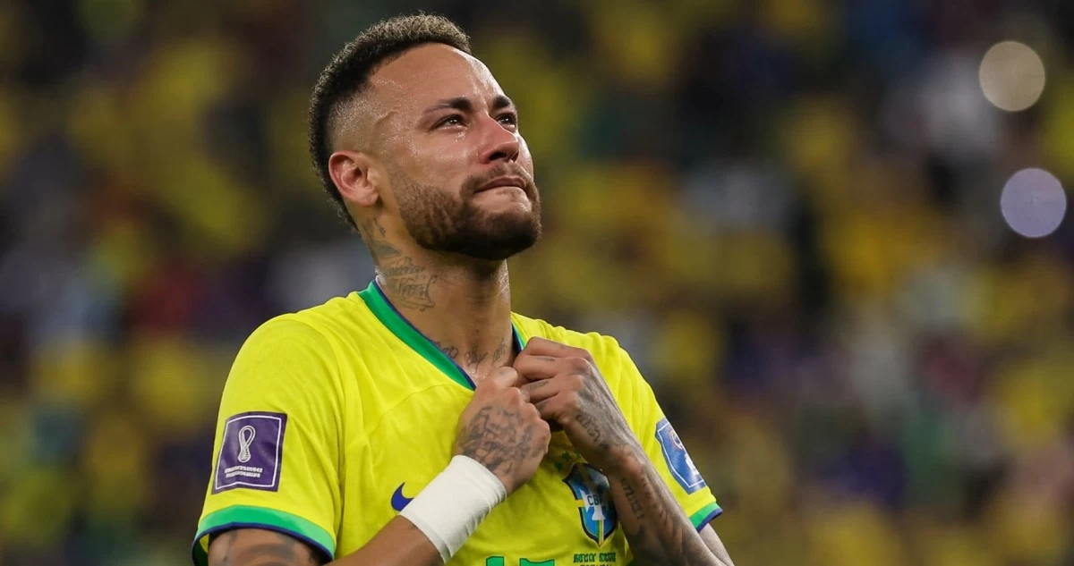 دموع الوداع... نيمار يعلن اعتزاله الدولي بعد خروج البرازيل من المونديال