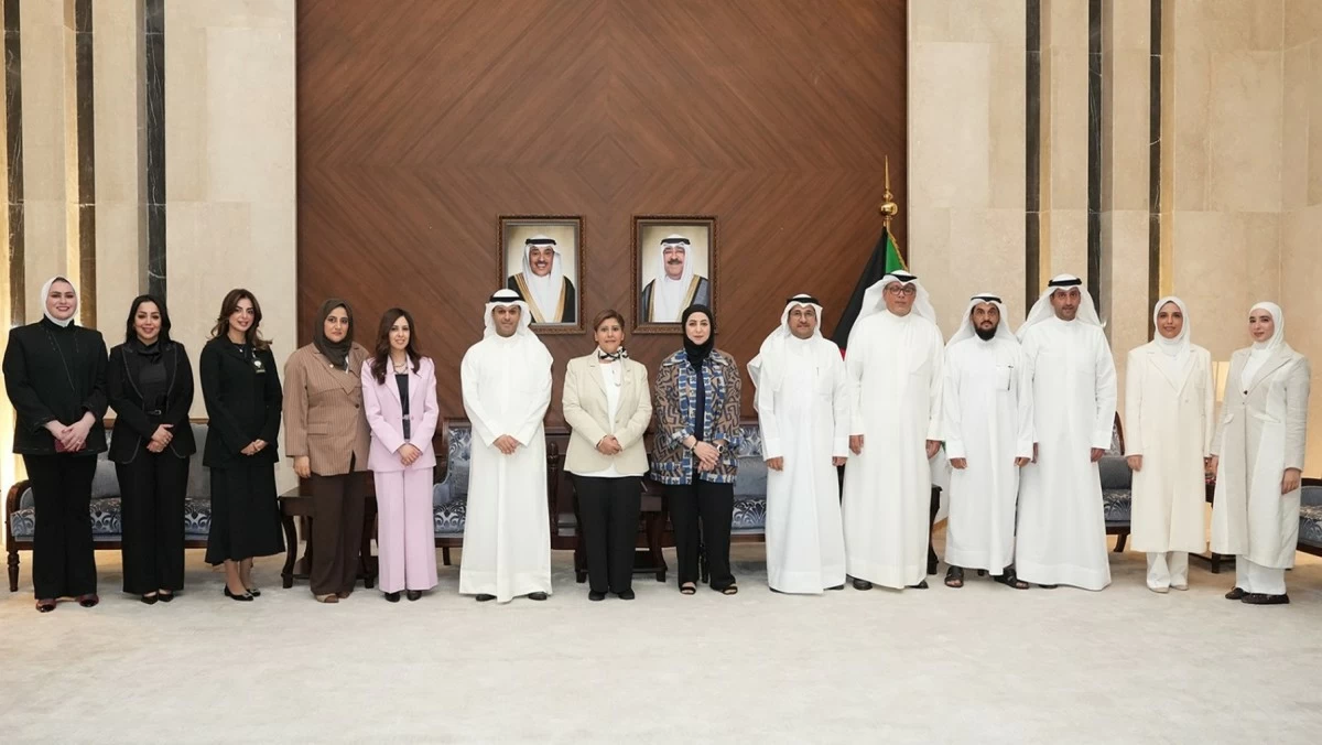 'الخارجية' و'القوى العاملة' تبحثان تعزيز حماية حقوق العمال وتطوير بيئة العمل