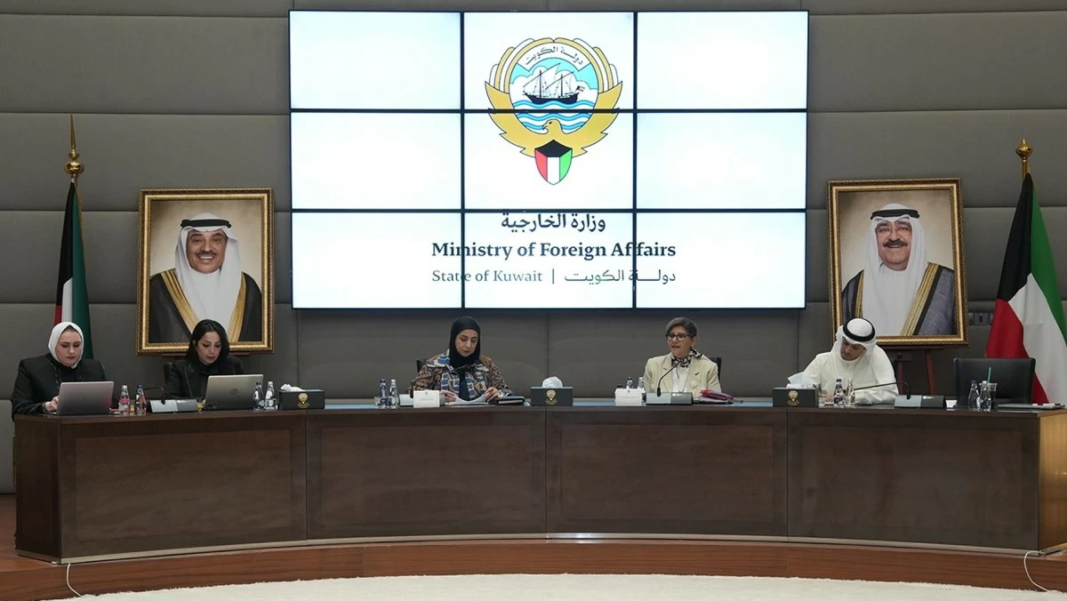 'الخارجية' و'القوى العاملة' تبحثان تعزيز حماية حقوق العمال وتطوير بيئة العمل