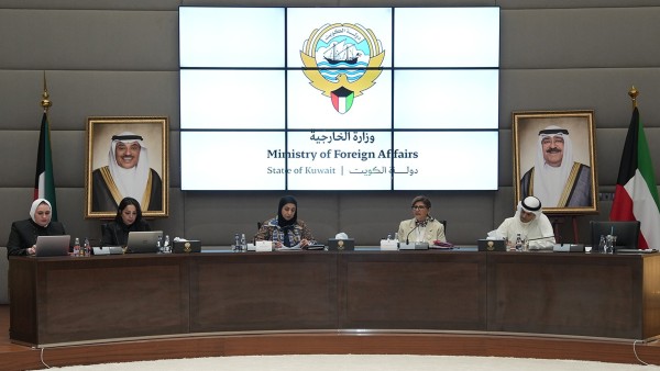 'الخارجية' و'القوى العاملة' تبحثان تعزيز حماية حقوق العمال وتطوير بيئة العمل