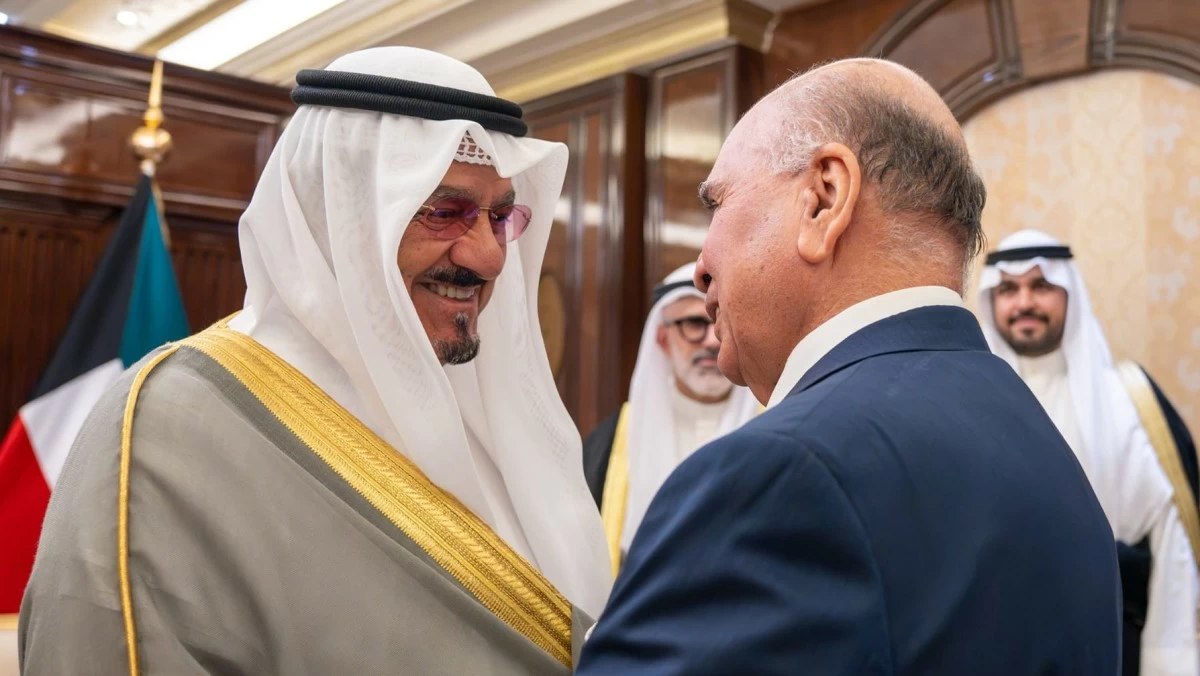 رئيس الوزراء يبحث مع وزير الخارجية العراقي المستجدات الإقليمية والسبل الكفيلة لحفظ الأمن وترسيخ السلام في المنطقة