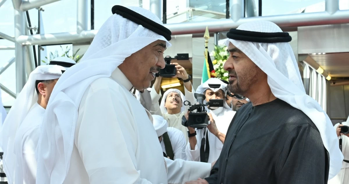 رئيس الإمارات يغادر البلاد بعد زيارة أخوية... وسمو ولي العهد في مقدمة مودعيه