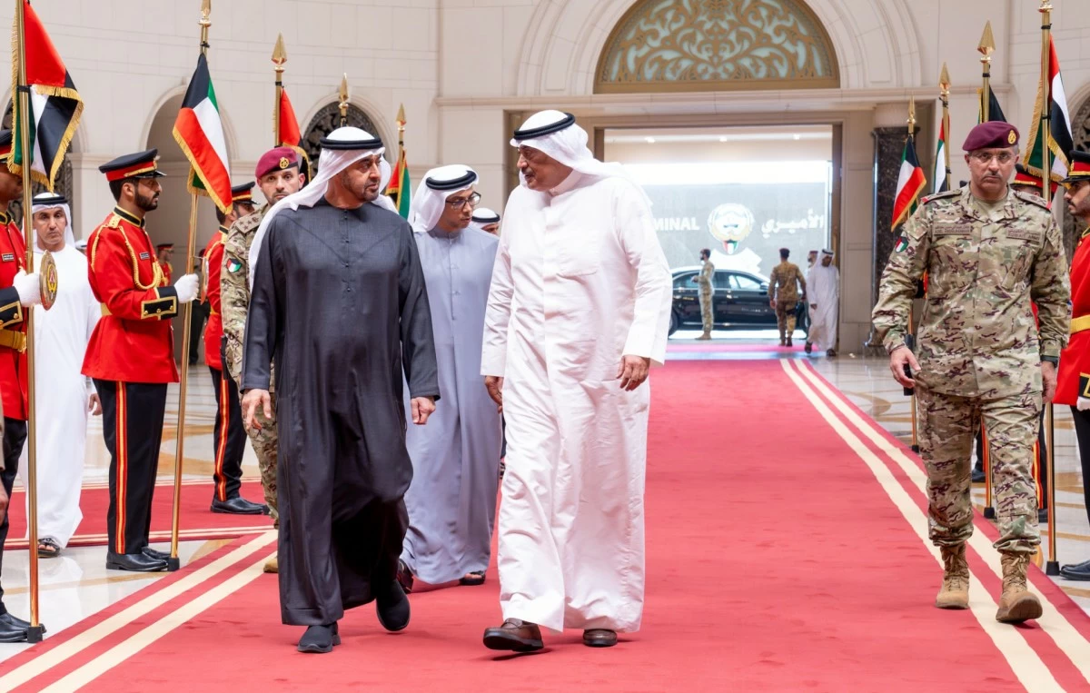 رئيس الإمارات يغادر البلاد بعد زيارة أخوية... وسمو ولي العهد في مقدمة مودعيه