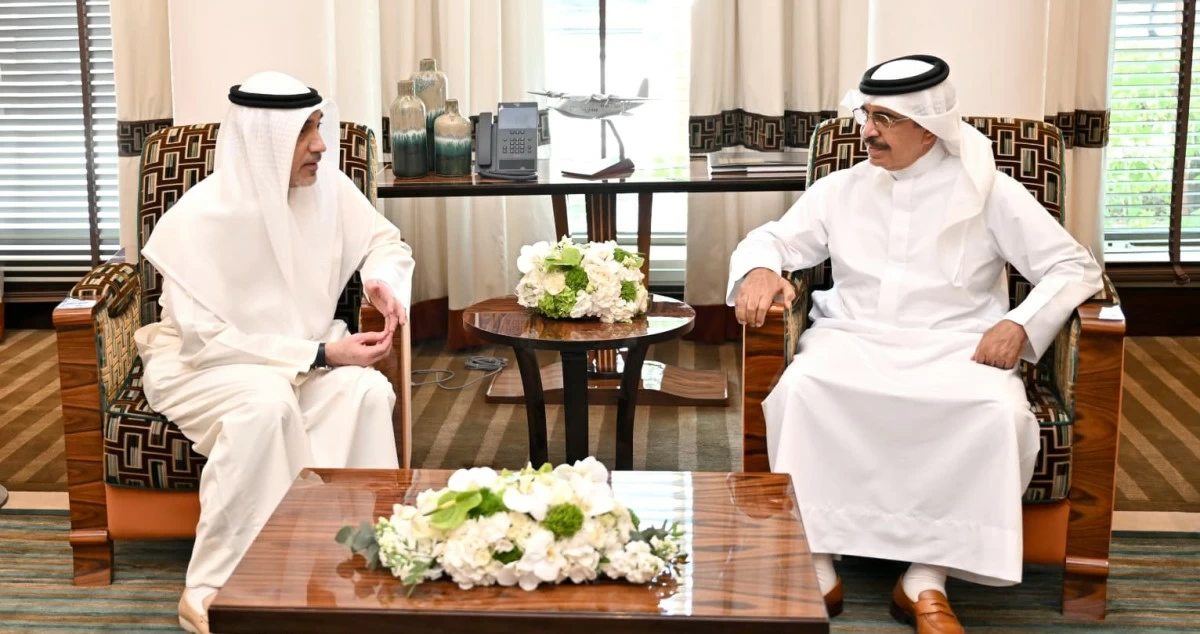 النائب الأول يبحث مع وزير الداخلية البحريني سبل تطوير التعاون الأمني والمستجدات الإقليمية والدولية