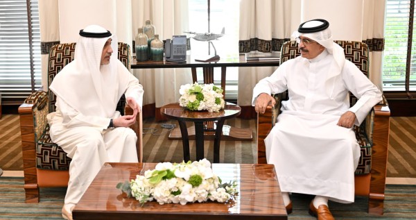 النائب الأول يبحث مع وزير الداخلية البحريني سبل تطوير التعاون الأمني والمستجدات الإقليمية والدولية