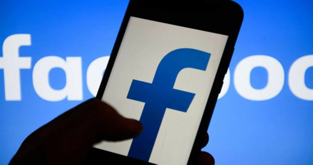 عطل مفاجئ يضرب 'فيسبوك' ويمنع مستخدمين من الوصول إلى حساباتهم