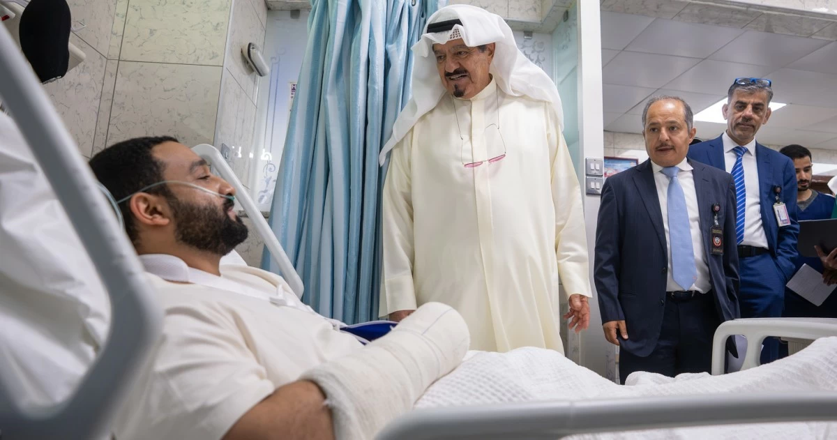 &rlm;رئيس الوزراء يزور المصابين إثر العدوان الإيراني: تقديم أفضل مستويات الرعاية الصحية والعلاجية