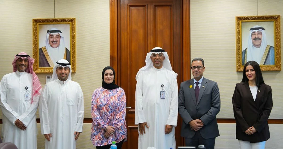 رئيس 'الخدمة المدنية' يبحث مع وفد البنك الدولي تعزيز التعاون في تطوير الكفاءات الحكومية