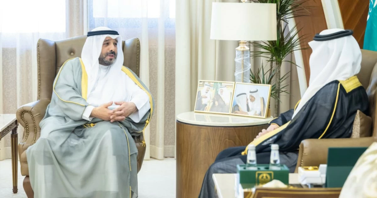 سفير الكويت لدى السعودية وأمير المنطقة الشرقية يبحثان تعزيز علاقات التعاون