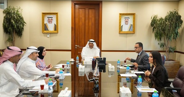 رئيس 'الخدمة المدنية' يبحث مع وفد البنك الدولي تعزيز التعاون في تطوير الكفاءات الحكومية