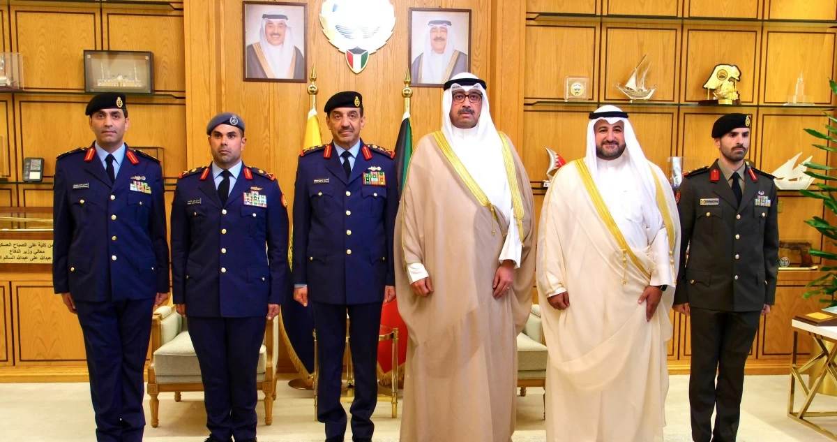 وزير الدفاع للضباط المرقّين: ضاعفوا الجهود وواصلوا العطاء لخدمة الوطن