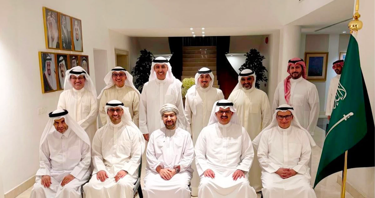 عميد السلك الديبلوماسي يقيم مأدبة عشاء تكريماً لسفير عُمان المغادر