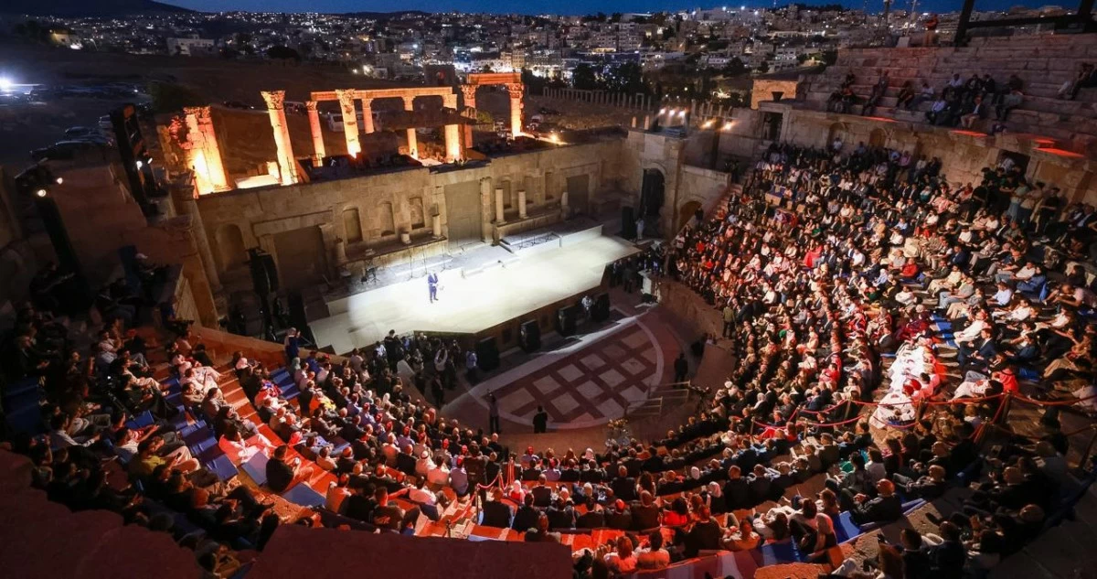 'مهرجان جرش' يضيء شمعته الأربعين ويشرع نوافذه برسالة الأردن الحضارية إلى العالم