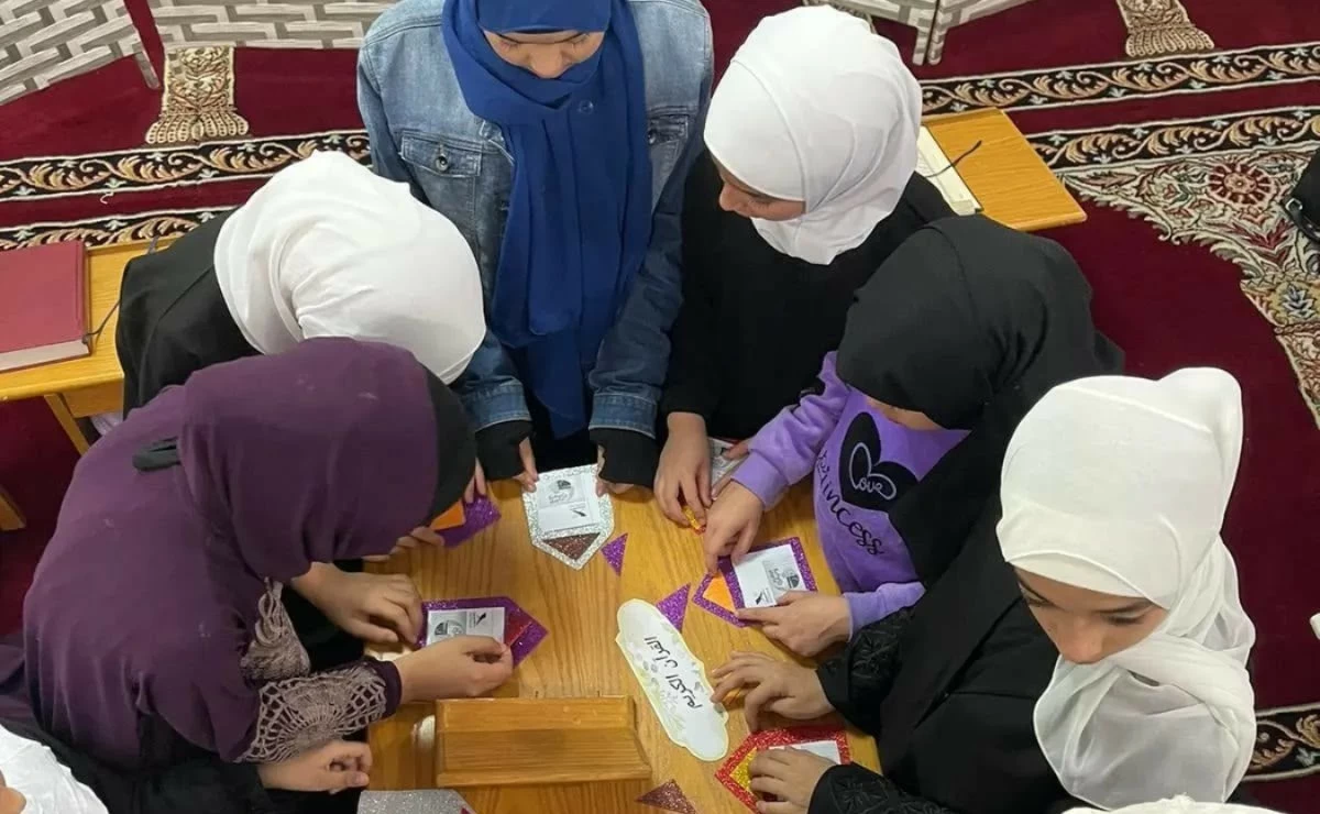 'مبرة المتميزين': برامج قرآنية ترافق المرأة من الطفولة إلى إجازة القرآن