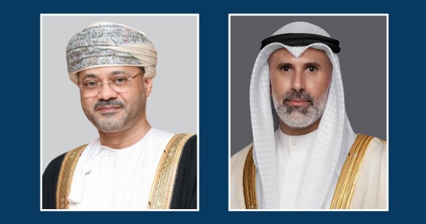 وزير الخارجية يبحث مع نظيره العُماني التطورات الإقليمية وحرية الملاحة البحرية
