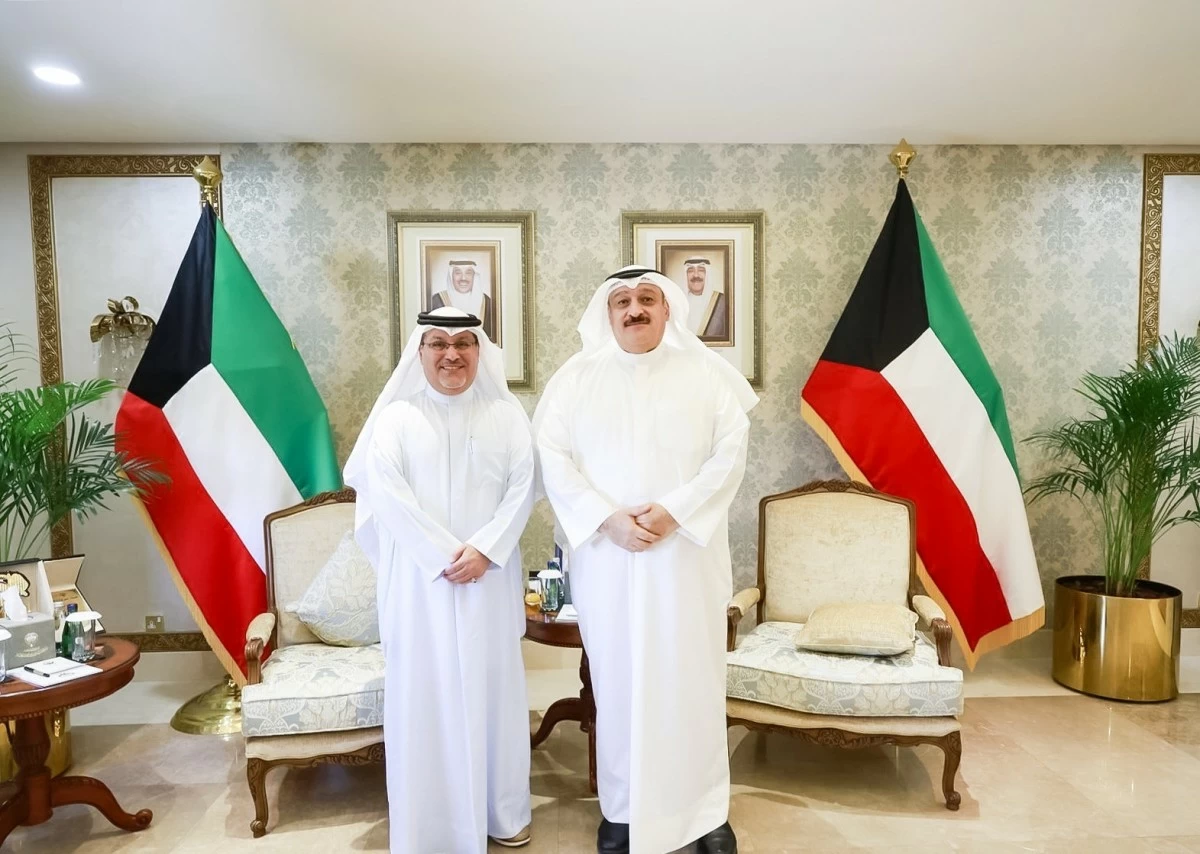 وزير الصحة يبحث مع السفير البحريني تعزيز التعاون الطبي والأكاديمي