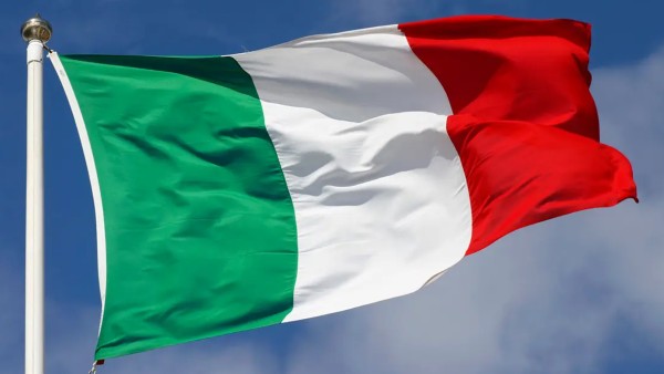 إيطاليا تعلّق العمل باتفاقية 'شنغن' مع إسبانيا بسبب أزمة المهاجرين في سبتة