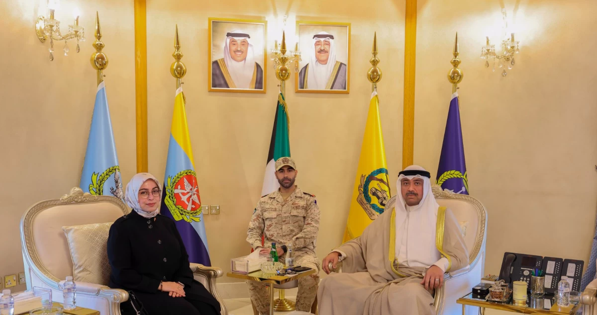 وزير الدفاع يستقبل سفيرتي تركيا والهند