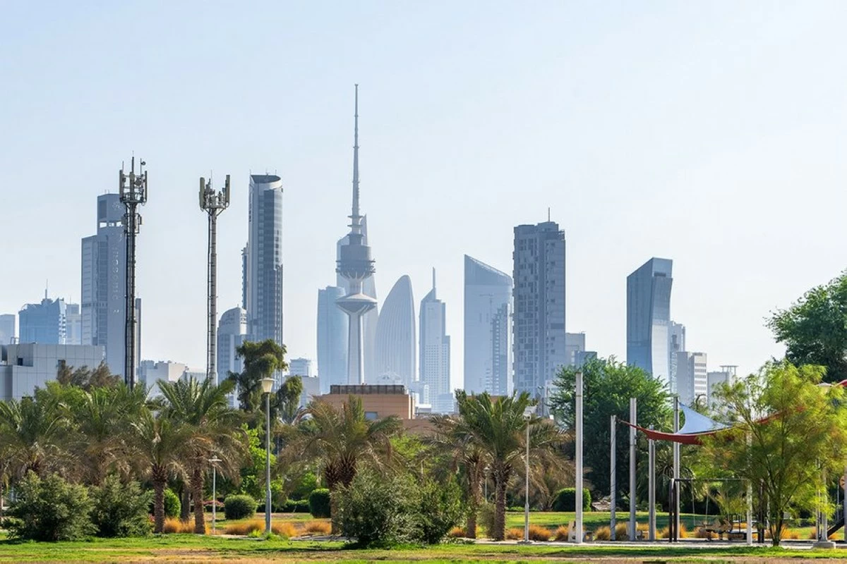 'الأرصاد': رياح حارة ورطوبة نسبية مع ضباب خفيف تنخفض معه الرؤية الأفقية