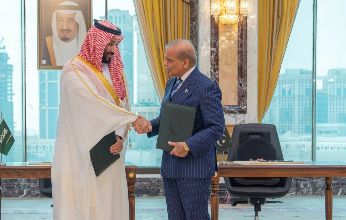 السعودية وباكستان وتركيا توقع على اتفاقية دفاع مشترك