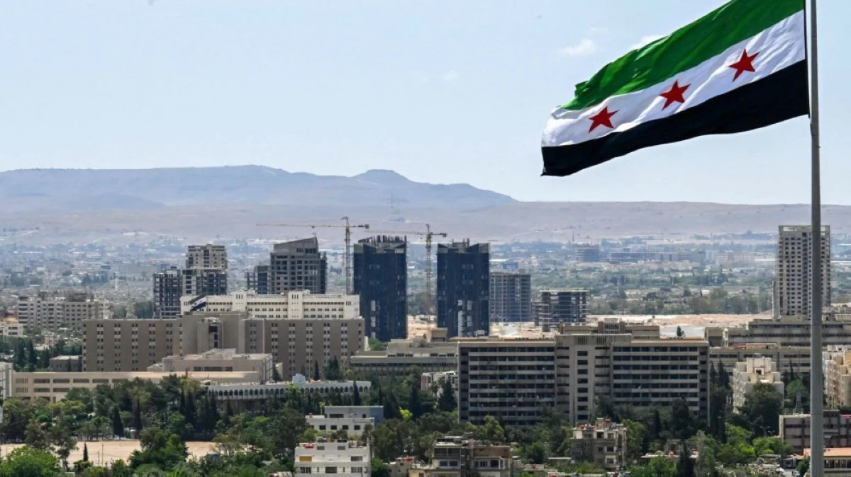 'الدفاع' السورية: مقتل جندي وإصابة 2 إثر استهدافهم من قبل مجهولين شرق دير الزور