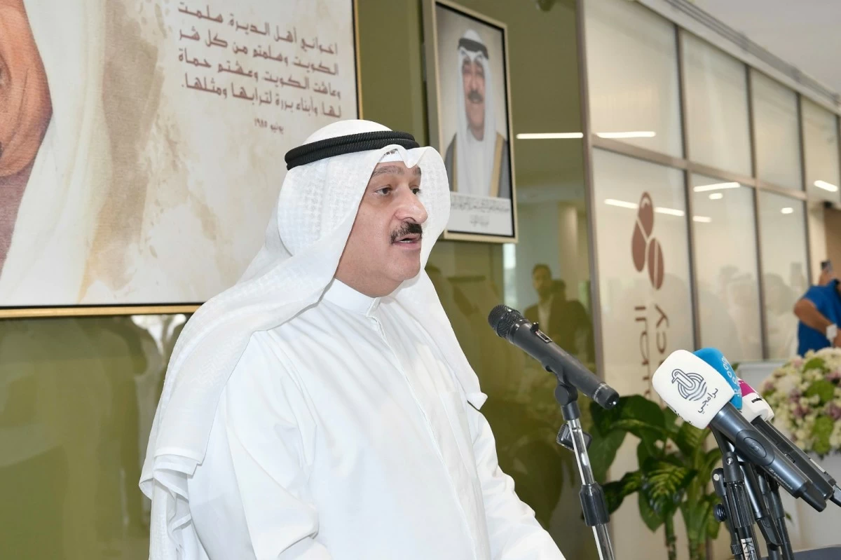 &rlm;وزير الصحة يفتتح مركز جابر الأحمد لغسيل الكلى في 'الأحمدي الصحية'